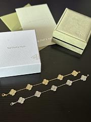 Van Cleef & Arpels Classic 4 Leaf Clover Bracelet Gold  - 5