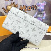 LV Wallet 60177 Size 12x19x2cm - 2