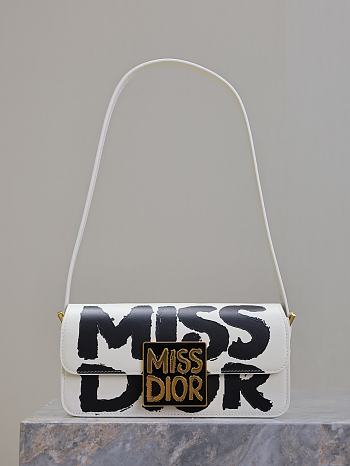 Miss Dior Flap Bag White Size 22x11x6CM