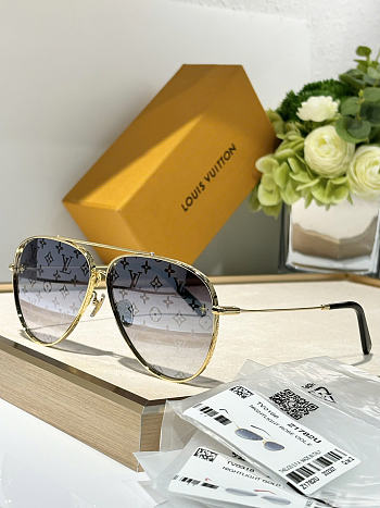 Louis Vuitton Sunglasses Z1621U-03
