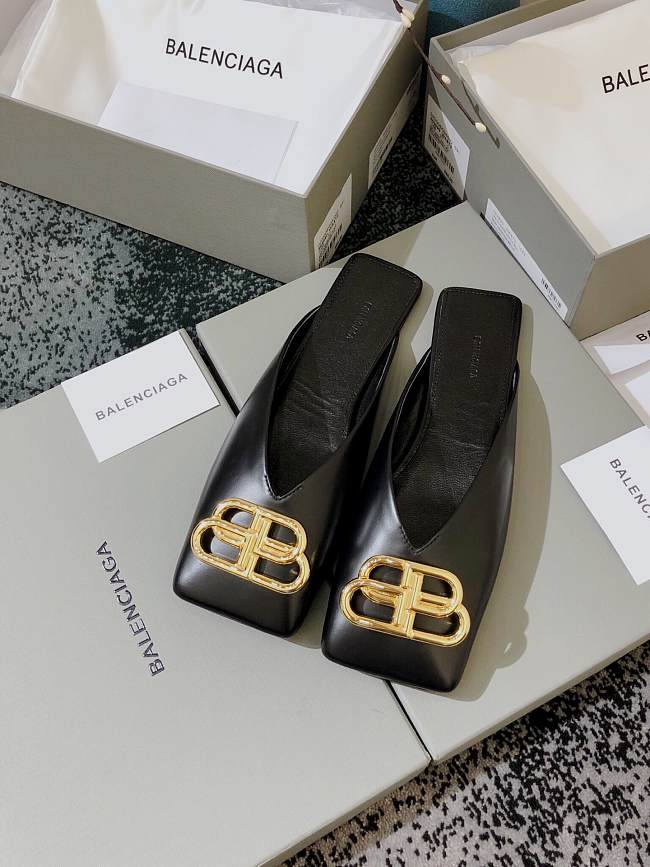 Balenciaga Leather Black Mules D95 - 1