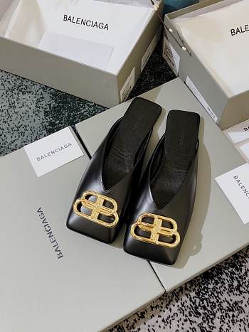 Balenciaga Leather Black Mules D95