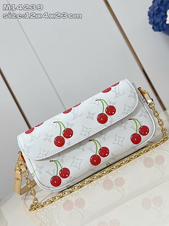 LV Ivy x TM Cherry Bag Size 23x12x4CM