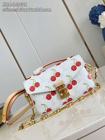 LV Pochette Métis East West x TM Size 21x13x6CM