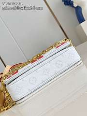 LV Pochette Métis East West x TM Size 21x13x6CM - 4