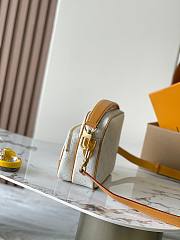 LV Nil White Size 25x17x11CM - 6