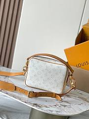 LV Nil White Size 25x17x11CM - 3