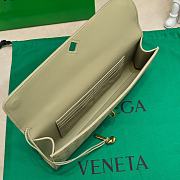 Bottega Veneta Andiamo Clutch Size 31x13x3cm - 4