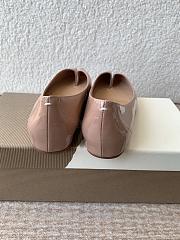 Christian Louboutin x Maison Margiel Tabi Flats Cream - 2