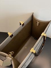 Fendi Sunshine Leather Tote Bag FE1207 Size 35x17x31CM - 6