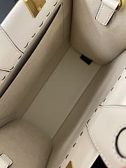 Fendi Tote Beige Bag Size 25x12x22CM - 2