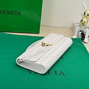 Bottega Veneta White Clutch Size 31x13x3cm - 3