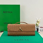 Bottega Veneta Caramel Clutch Size 31x13x3cm - 1