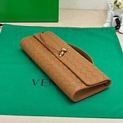 Bottega Veneta Caramel Clutch Size 31x13x3cm - 5