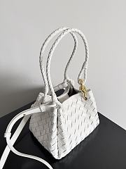 Bottega Veneta White Parachute Size 21x17x16.5cm - 4