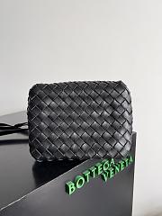 Bottega Veneta Black Parachute Size 21x17x16.5cm - 5