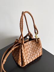 Bottega Veneta Caramel Brown Parachute Size 21x17x16.5cm - 4