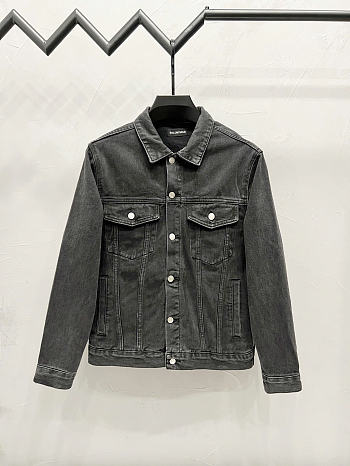 Balenciaga Clothes B1244-04