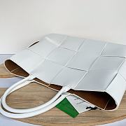 Bottega Veneta Arco Tote White Bag Size 33x44x12cm - 2