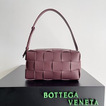 Bottega Veneta Brick Cassette Burgundy Bag Size 24x14x10CM