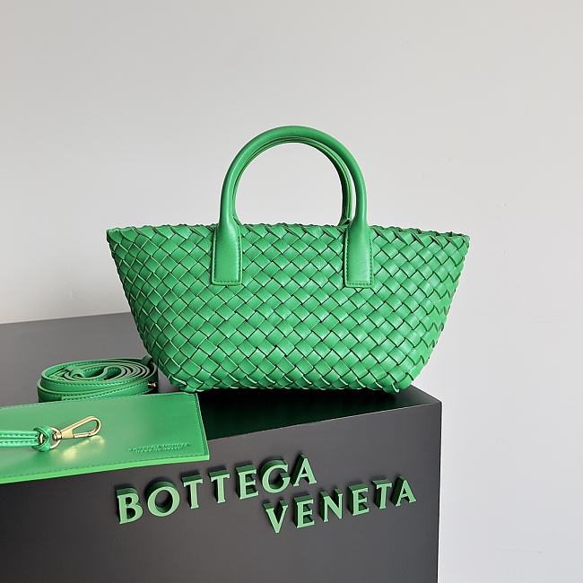 Bottega Veneta Cabat Green Bag Size 22x7x16CM - 1