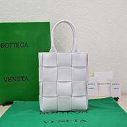 Bottega Veneta Cassette Tote White Bag Size 22x16x5cm - 4