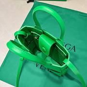 Bottega Veneta Cassette Tote Green Bag Size 22x16x5cm - 4
