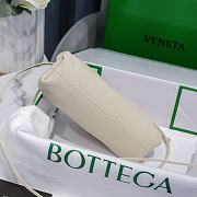 Bottega Veneta Cavatelli Clutch White Size 23x13x8cm - 5