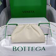 Bottega Veneta Cavatelli Clutch White Size 23x13x8cm - 2