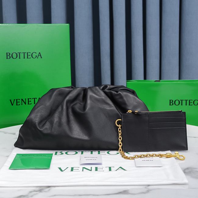 Bottega Veneta Chain Pouch Black Size 38x20x8.5cm - 1