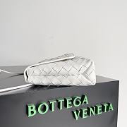 Bottega Veneta Crossbody White Bag Size 19x16x6CM - 2