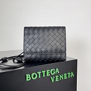 Bottega Veneta Crossbody Black Bag Size 19x16x6CM - 1