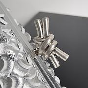 Bottega Veneta Gold Knot Minaudiere Silver Clutch 20x6x12CM - 3