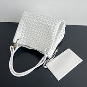 Bottega Veneta intrecciato White Bag Size 30x26x20CM - 2