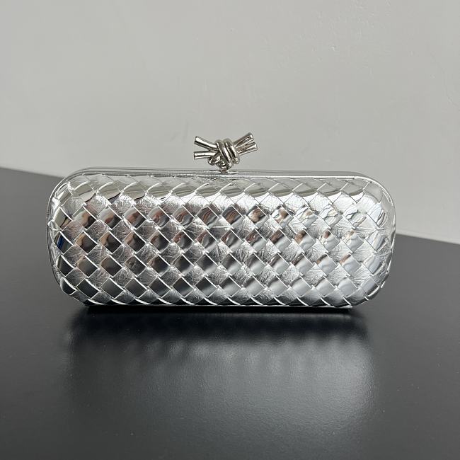 Bottega Veneta Intrecciato Clutch BV1020 Size 25x9.5x4cm - 1