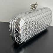 Bottega Veneta Intrecciato Clutch BV1020 Size 25x9.5x4cm - 2