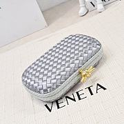Bottega Veneta Knot Minaudiere Clutch BV0022 Size 20x12x5.5cm - 2