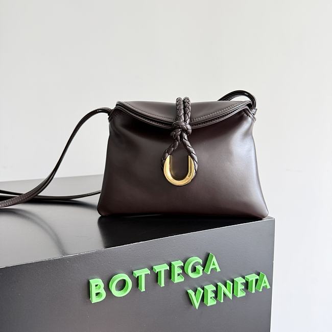 Bottega Veneta Liberta BV2513 Size 20x35x8cm - 1
