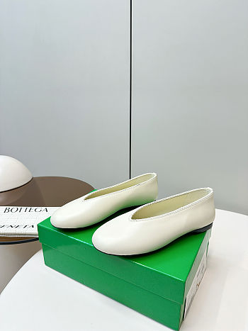 Bottega Veneta Sofia Leather Ballerina BV1400