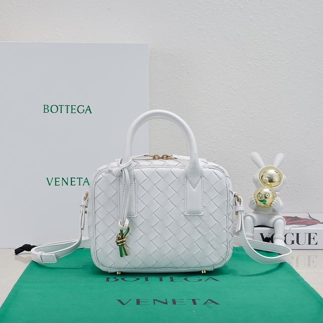 Bottega Veneta Bag BV166 Size 23.5x17.9x9CM - 1