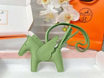 Hermès Horse Pegasus Keychain Code HM5210-03