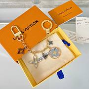 Louis Vuitton Classic Four-Petal Flower - 4