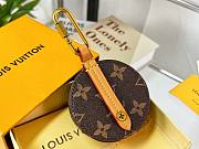 Louis Vuitton Round Case M68524 - 4