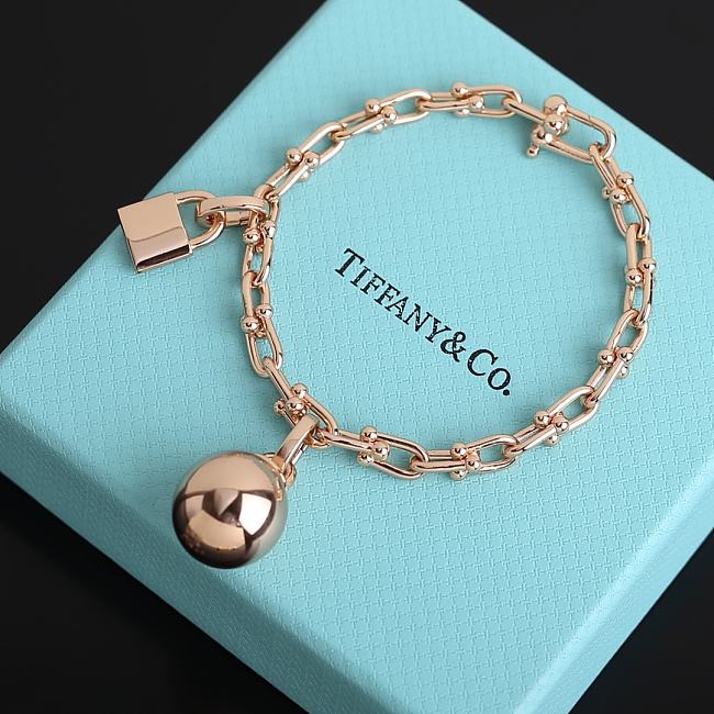 Tiffany & Co Bracelet Code 0082-03 - 1