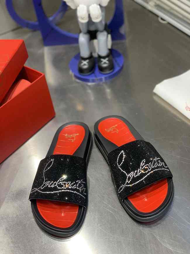 Christian Louboutin Slide OM-02500-01 - 1