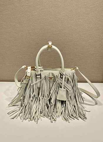 Prada Galleria Bag P02019 Size 24.5x18.5x11cm
