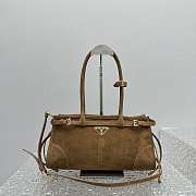 Prada Lus Solf Bag P02309 Size 32x15x13cm - 3