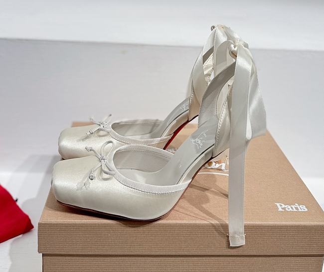 Christian Louboutin Cassia Lace Up Loubi Crepe Satin White 10cm - 1