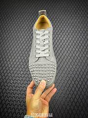 Christian Louboutin Sneaker Low Lou Spikes Flat Grey - 4