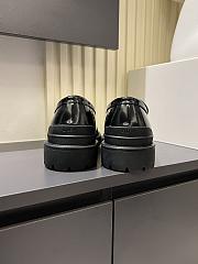 Dior Men's Loafer with Shiny Leather D902B-01 - 4